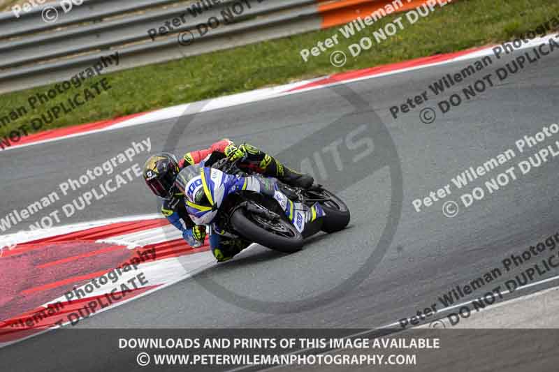 cadwell no limits trackday;cadwell park;cadwell park photographs;cadwell trackday photographs;enduro digital images;event digital images;eventdigitalimages;navarra;no limits trackdays;peter wileman photography;racing digital images;trackday digital images;trackday photos